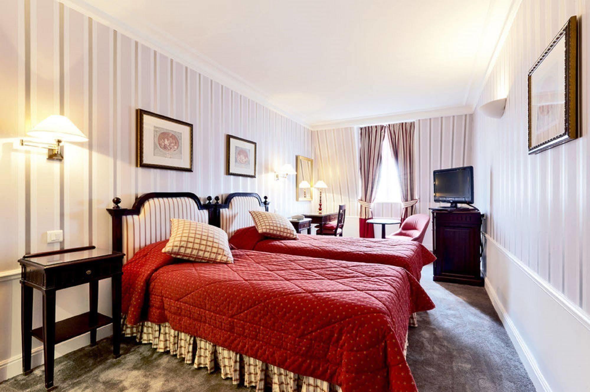 Golden Tulip Washington Opera Hotell Paris Exteriör bild